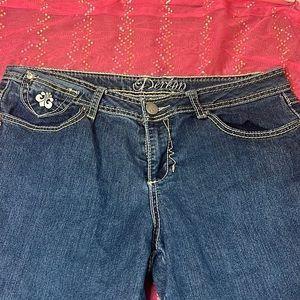 DEREON women’s denim capris